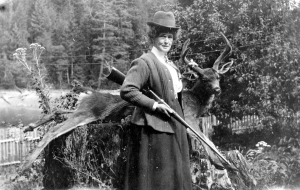 Margaret Nixon of Twin Island,BC,  c.1910. Photo courtesy Museum at Campbell River, #5444.