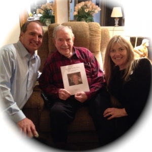 Paul & Lani Schonberg with Chet Peterson (center).